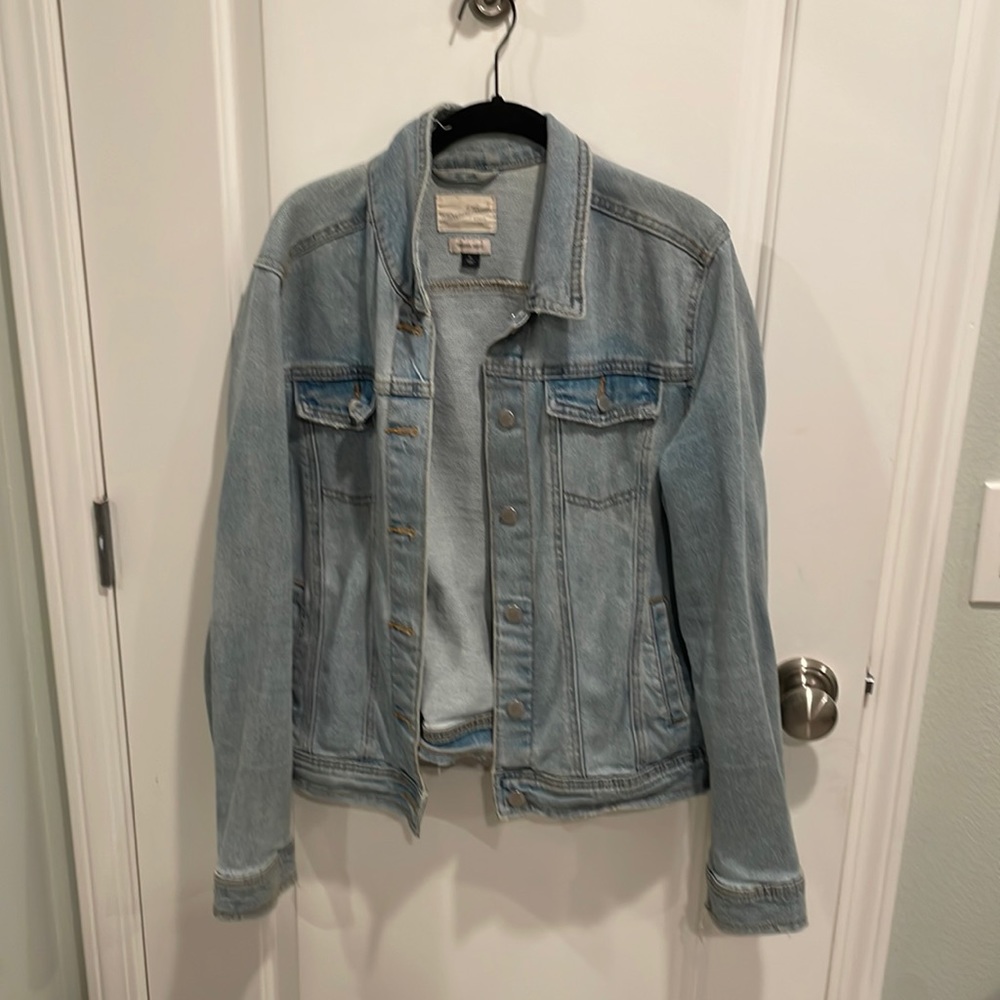 Universal thread denim jacket